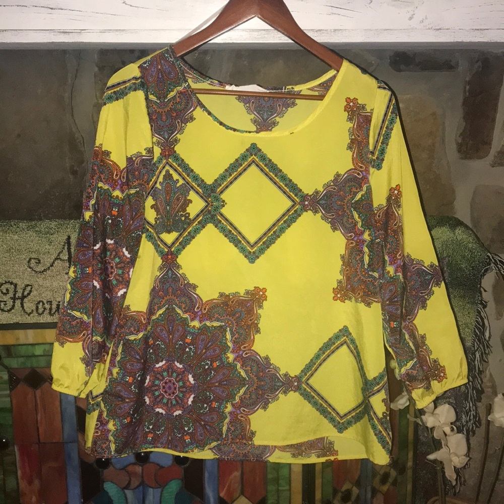 4 for $20 🫶🏻 Fun colorful Women’s Boutique Shirt